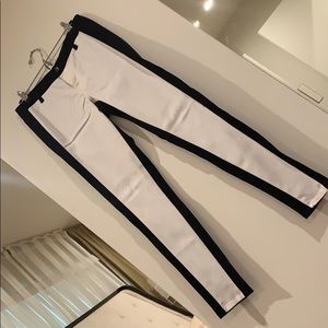 AQUA - Black and White ankle pants